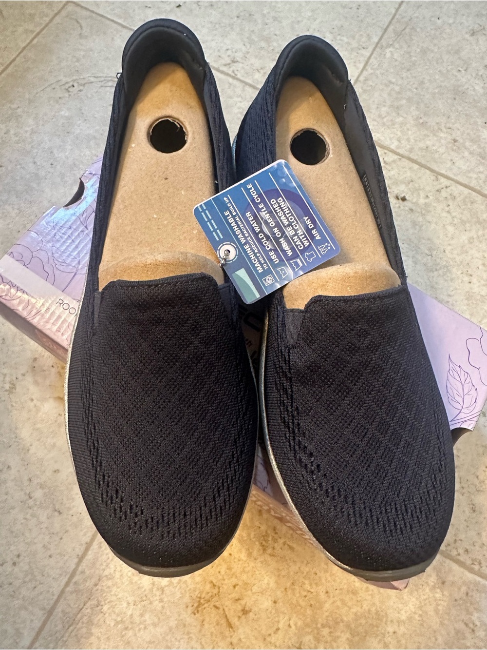 SKECHERS Women's Relaxed Fit Air Cooled Memory Foam Slip on Shoes Navy Size 6.5